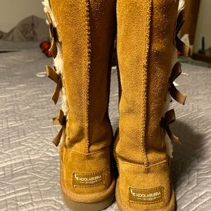 Girls size 1 brown Koolaburra boots